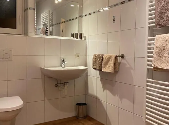 Emma * מאיירהופן